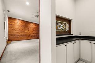 2100 Country Club Dr - Photo 22