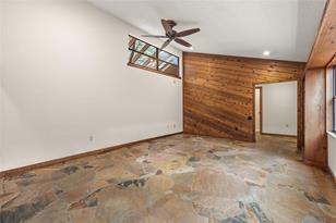 2100 Country Club Dr - Photo 12