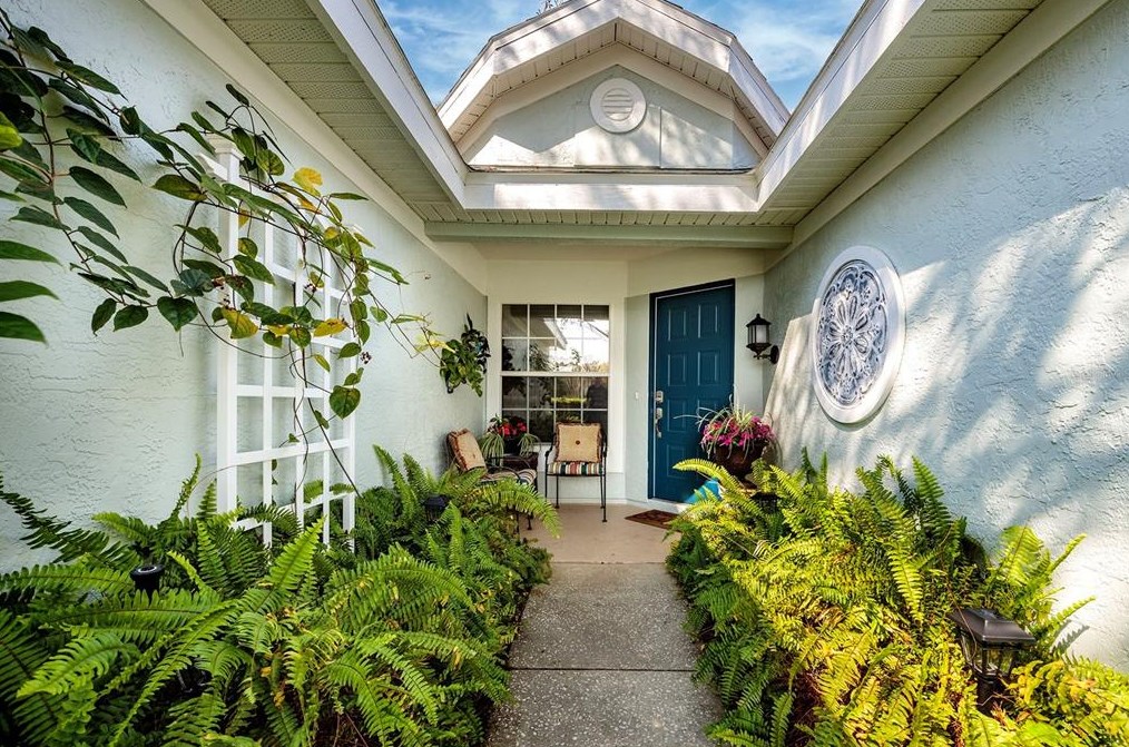 1851 Country Club Blvd, Mount Dora, FL 32757-6950