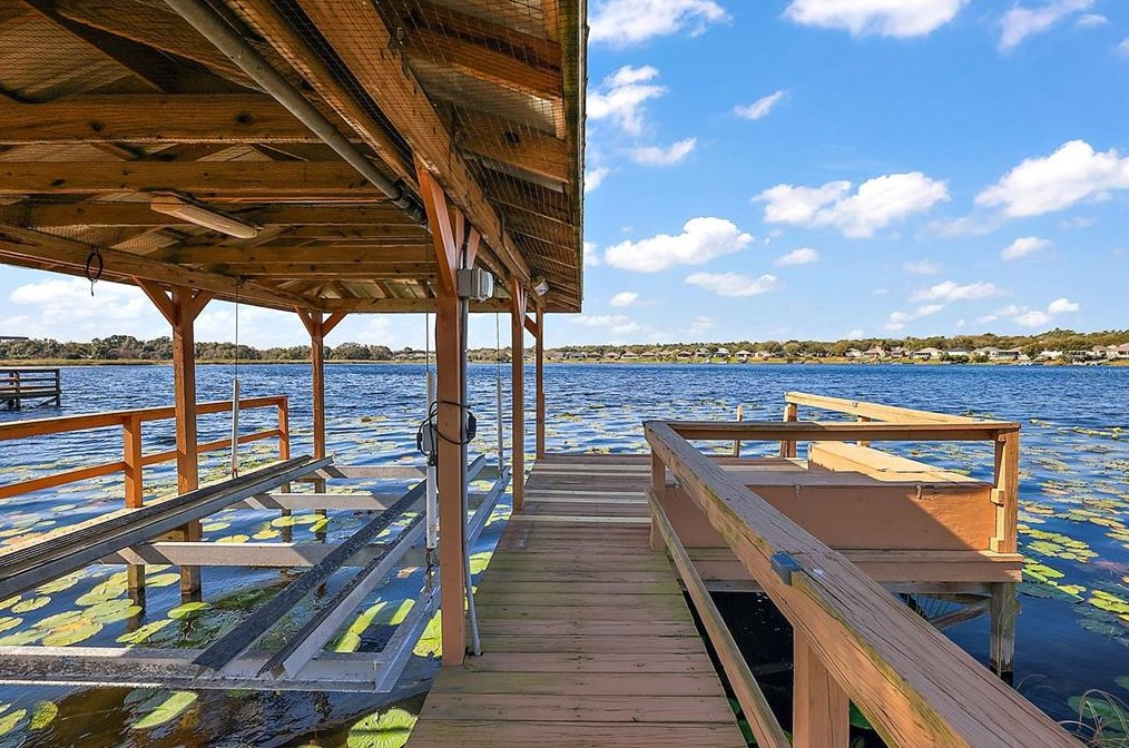1607 Lake Villa Dr, Tavares, FL 32778-5743