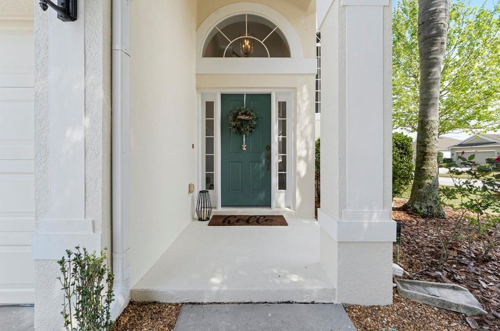 5001 Tempic Dr, Mount Dora, FL 32757-8032
