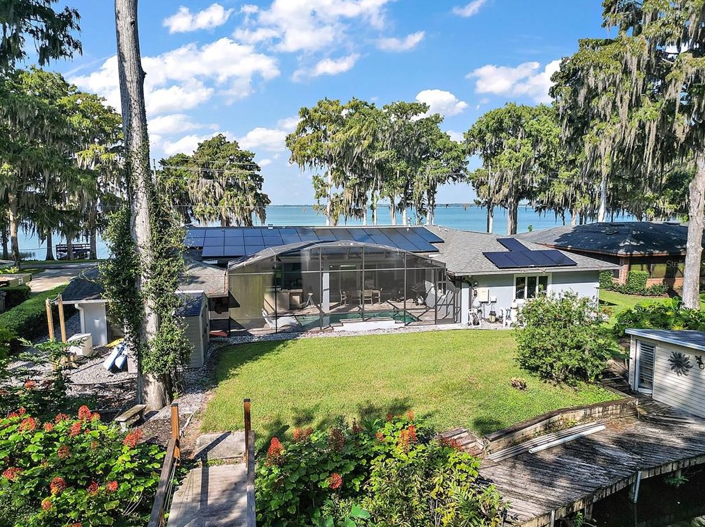 11231 Dead River Rd, Tavares, FL 32778-4800