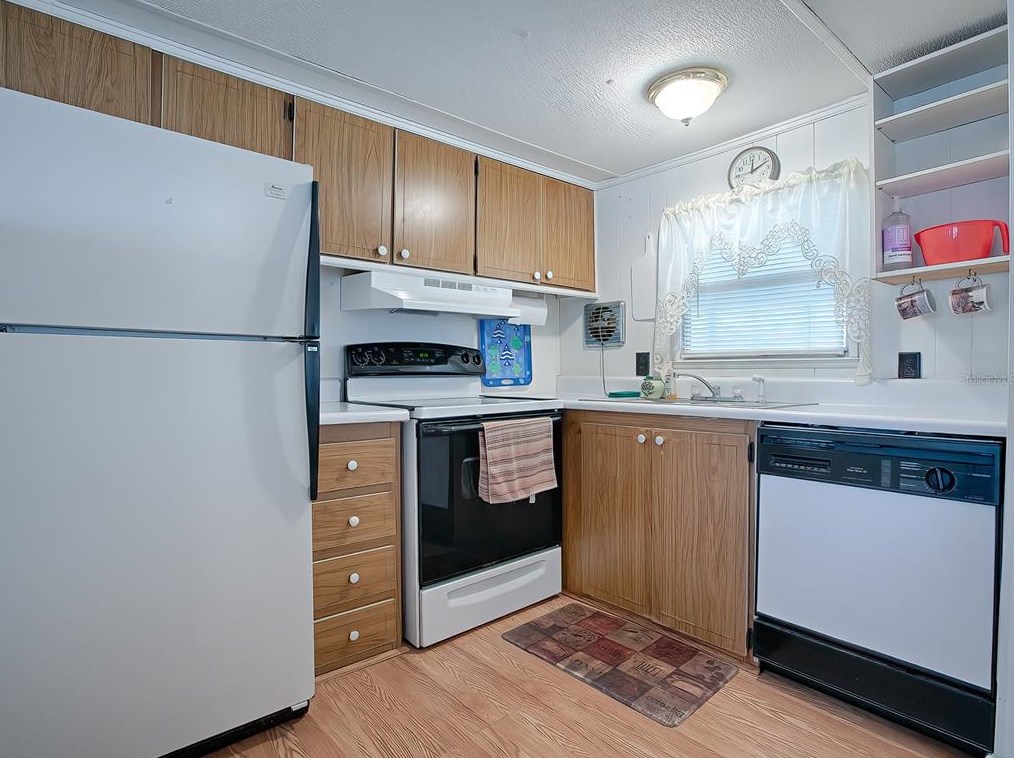 37821 Msn Hl Ave, Zephyrhills FL 33541-4331 exterior