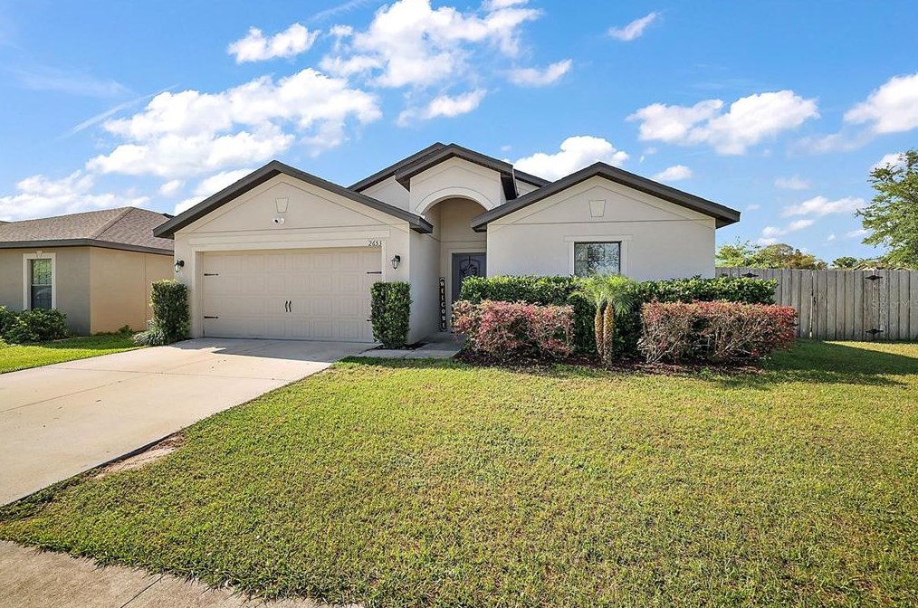 2653 Rotherham Rd, Tavares, FL 32778