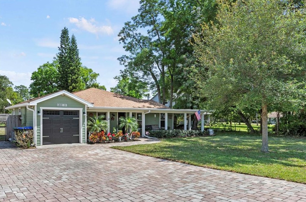 5713 Lake St, Mount Dora, FL