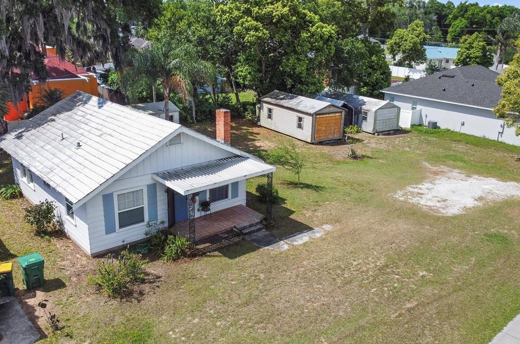 1420 E Lakeview Ave, Eustis, FL 32726