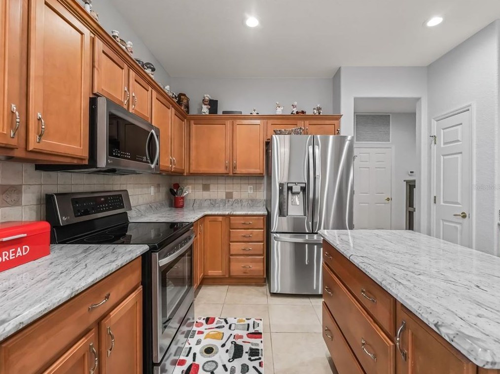 13479 89th Terrace Rd, Summerfield FL  34491-9494 exterior