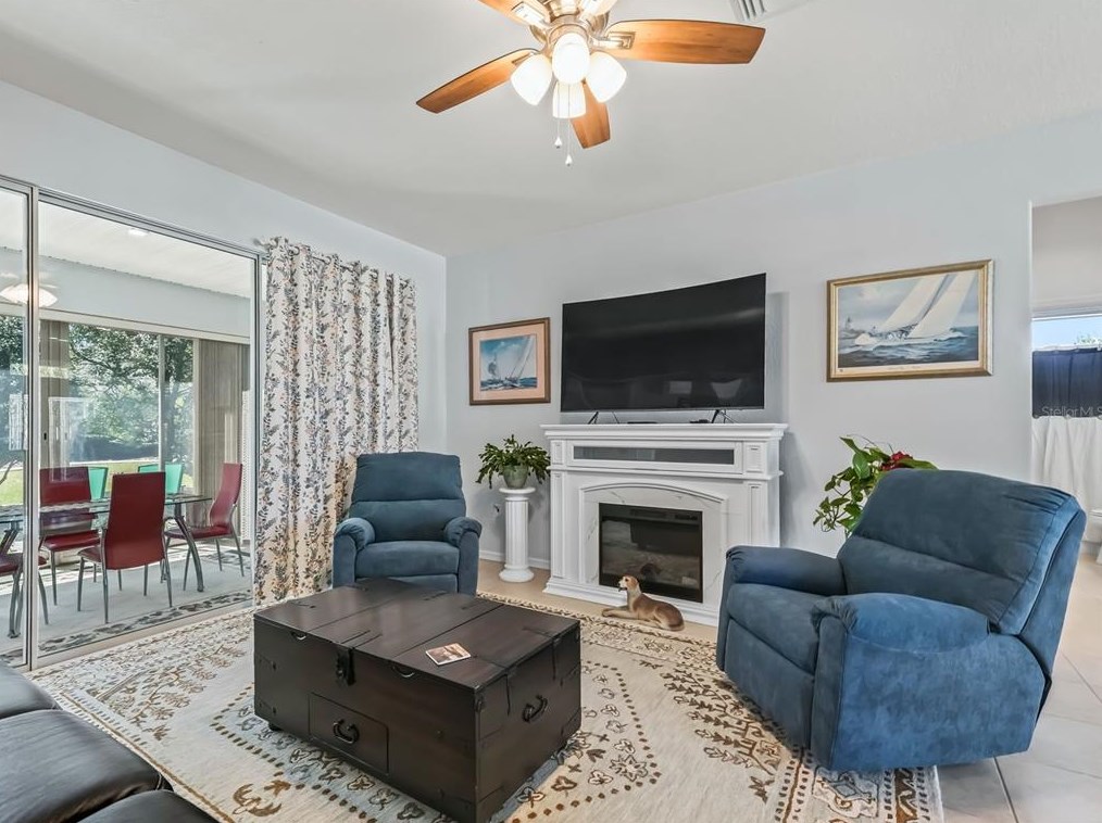 13479 89th Terrace Rd, Summerfield FL  34491-9494 exterior