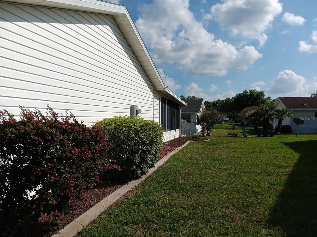 9874 178th Ln, Summerfield FL  34491-8416 exterior