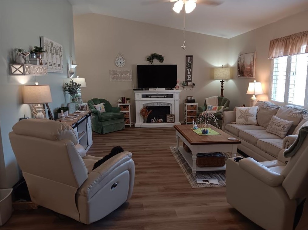 9874 178th Ln, Summerfield FL  34491-8416 exterior