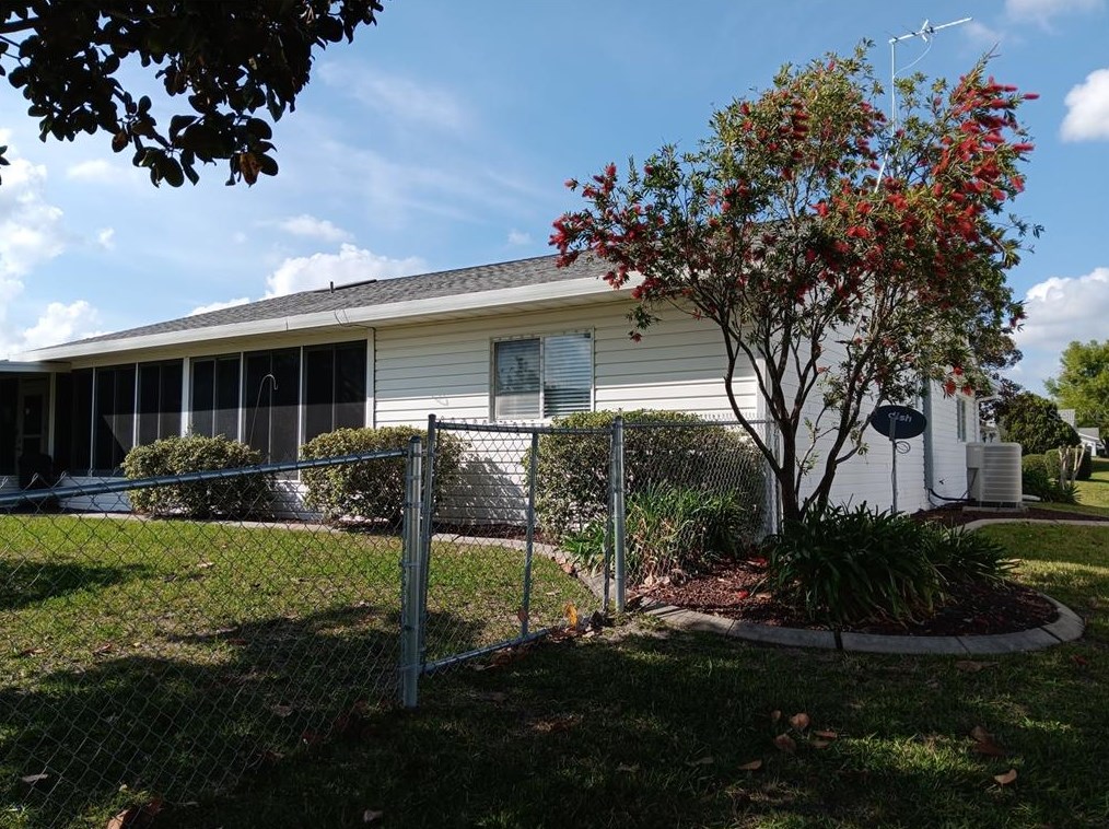 9874 178th Ln, Summerfield FL  34491-8416 exterior