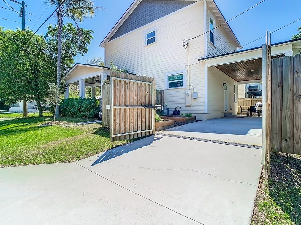 7112 9th St, Tampa FL  33604-5044 exterior