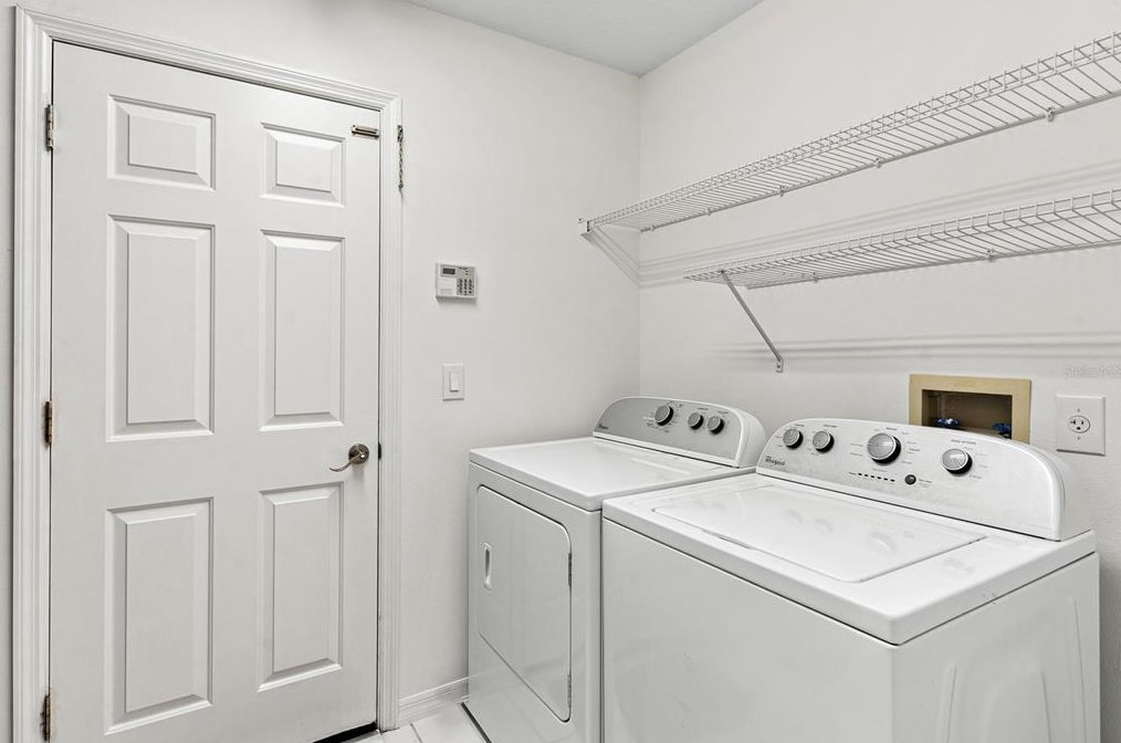 822 Berryhill Cir, Fruitland Park FL  34731-5284 exterior