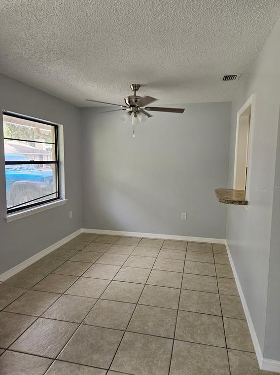 731 E Alfred St, Tavares, FL 32778