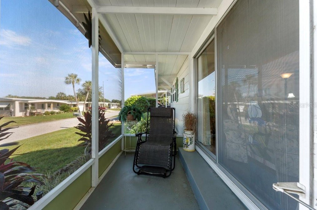 918 Southland Dr, Tavares FL  32778-4549 exterior