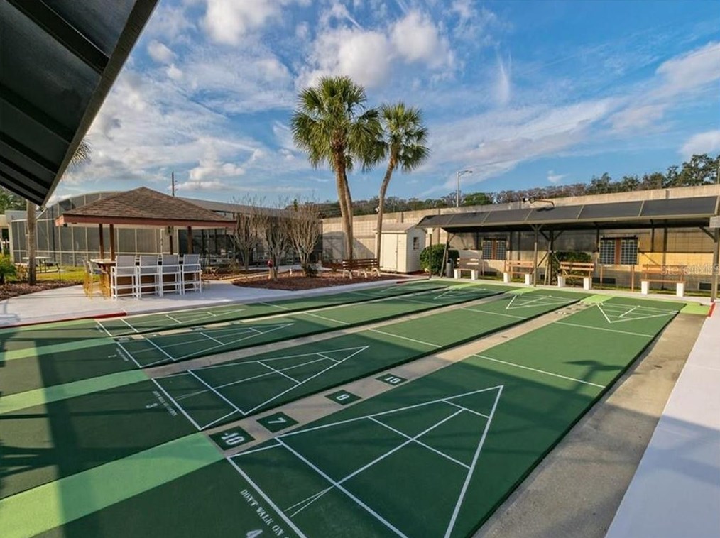 918 Southland Dr, Tavares FL  32778-4549 exterior