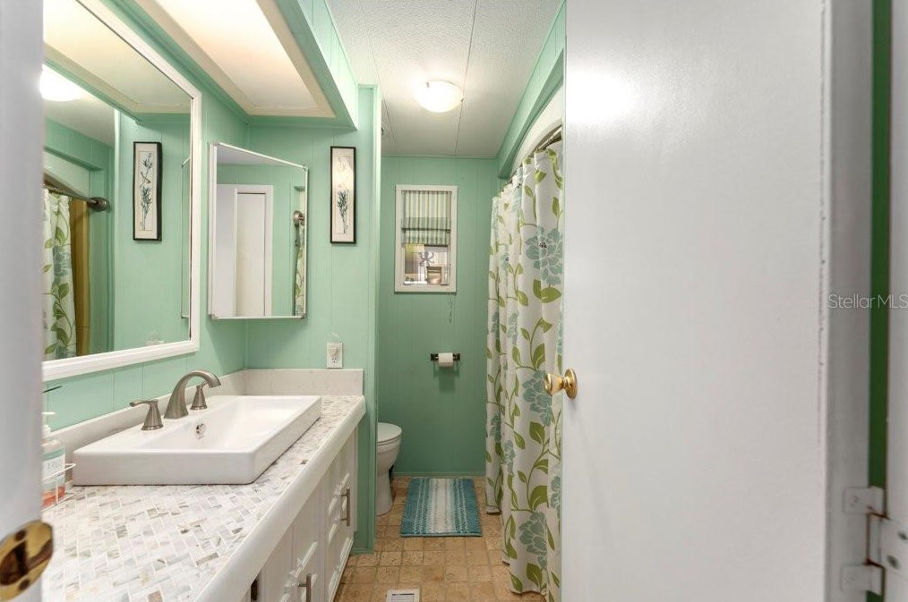 918 Southland Dr, Tavares FL  32778-4549 exterior