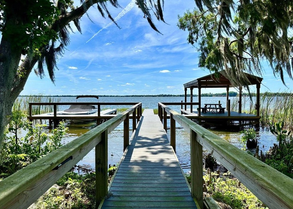 30850 Mission Ave, Tavares, FL 32778-5001