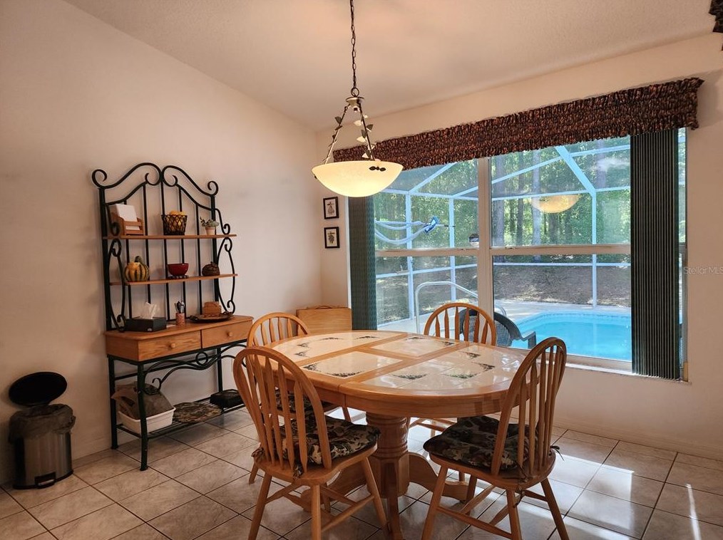 10411 Citrus Spg Blvd, Dunnellon FL 34434-7400 exterior