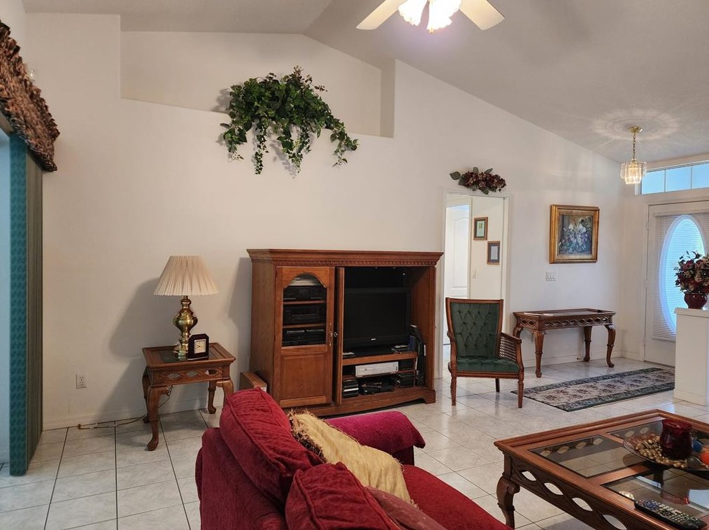 10411 Citrus Spg Blvd, Dunnellon FL 34434-7400 exterior