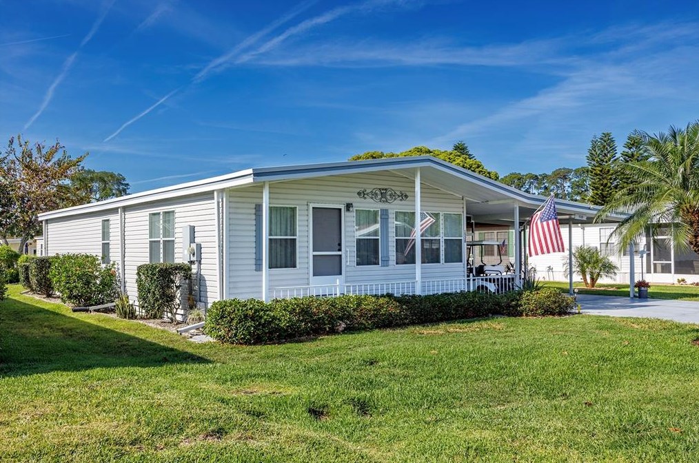 1528 Schult Ct, Tavares, FL 32778-2500