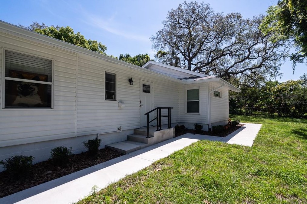 6844 Osceola Dr, Mount Dora, FL 32757