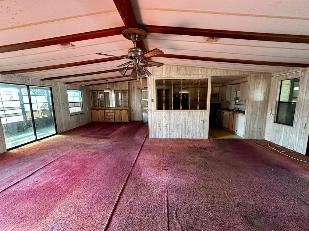 1629 Sunshine Ln, Tavares, FL 32778