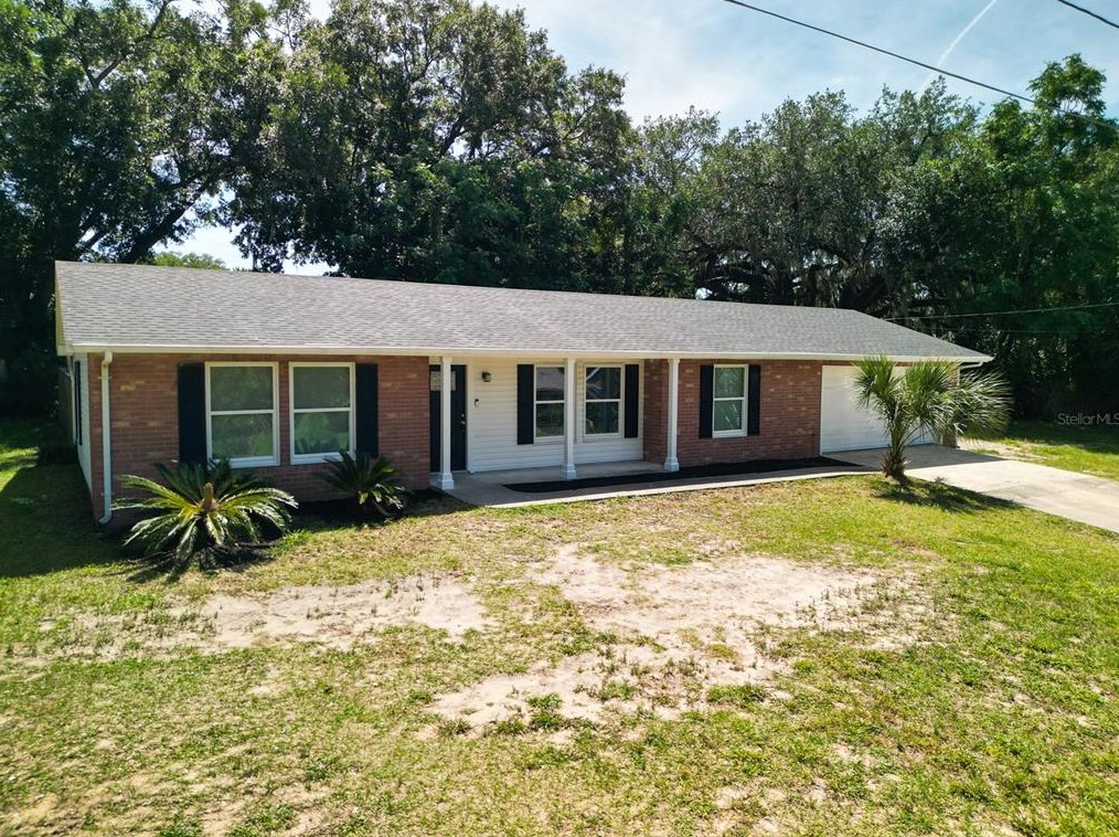 4130 Harry Dr, Fruitland Park, FL 34731