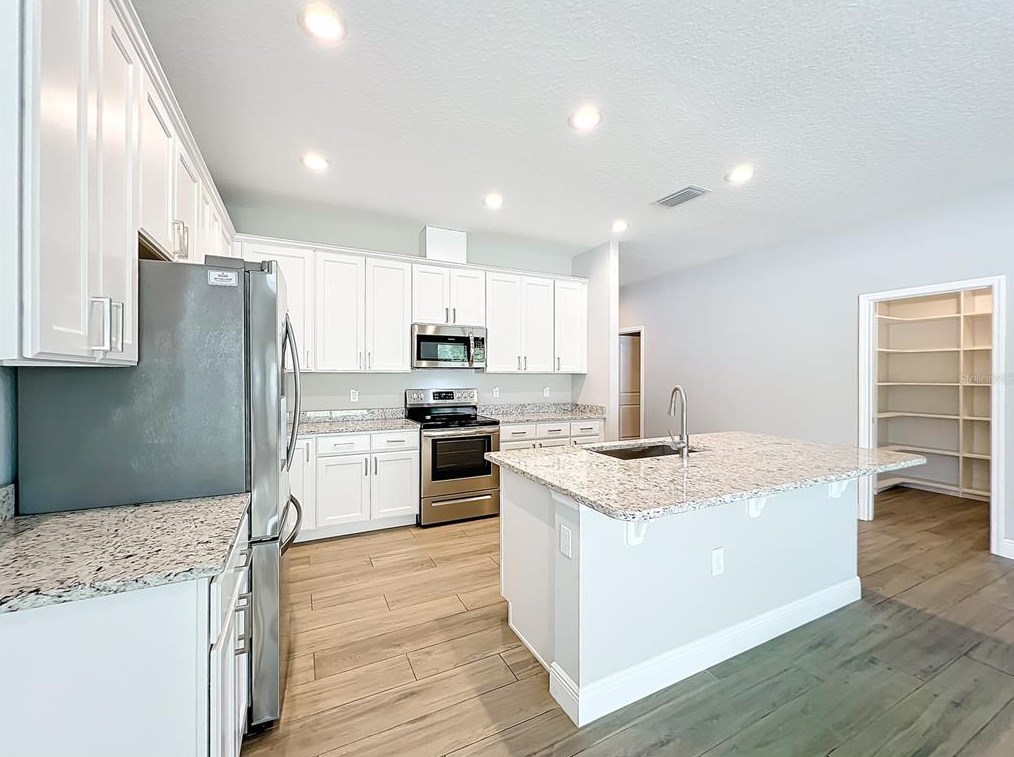 607 Dominish Estates Dr, Apopka FL  32712-3733 exterior