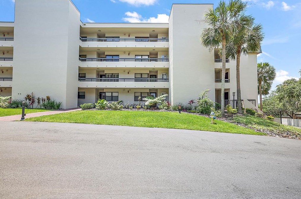 501 W Old Us Hwy 441 #c405, Mount Dora, FL 32757