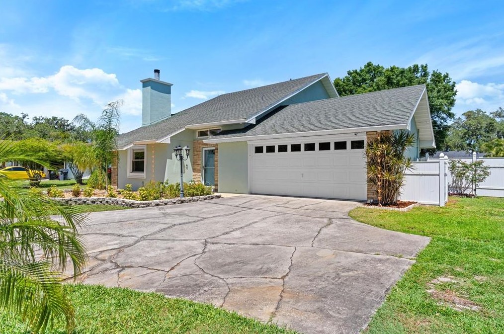 2221 Noretta Ln, Lakeland FL  33811-1440 exterior