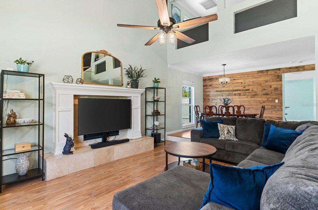 2221 Noretta Ln, Lakeland FL  33811-1440 exterior