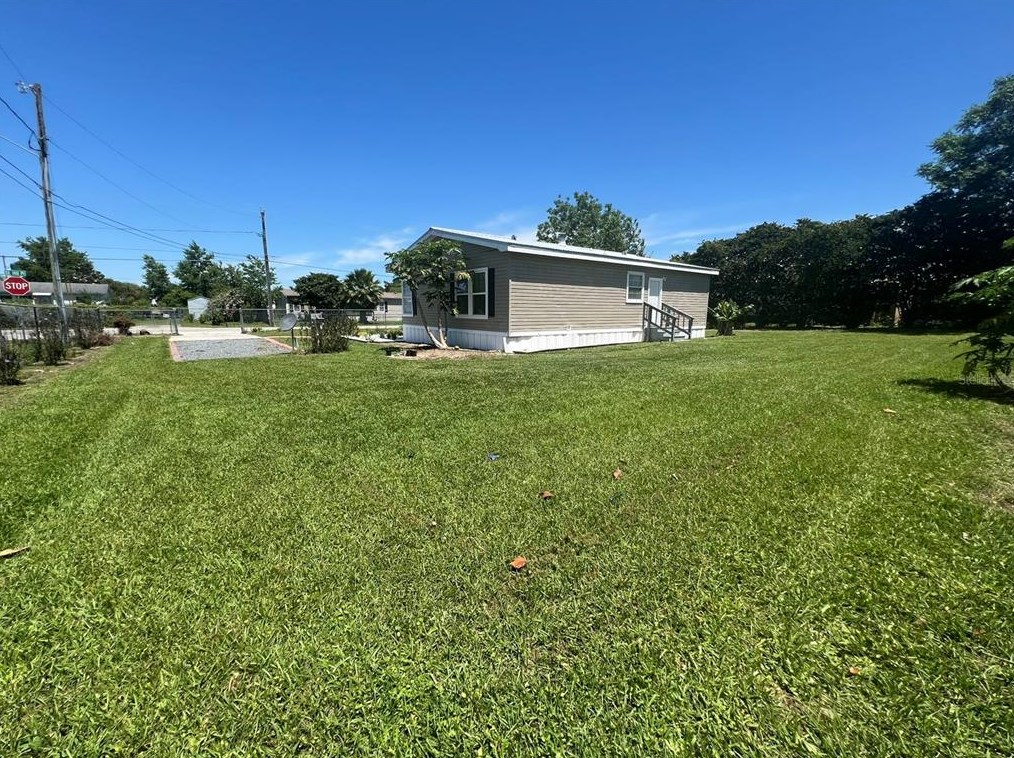 6040 140 Pl, Summerfield FL  34491-7751 exterior