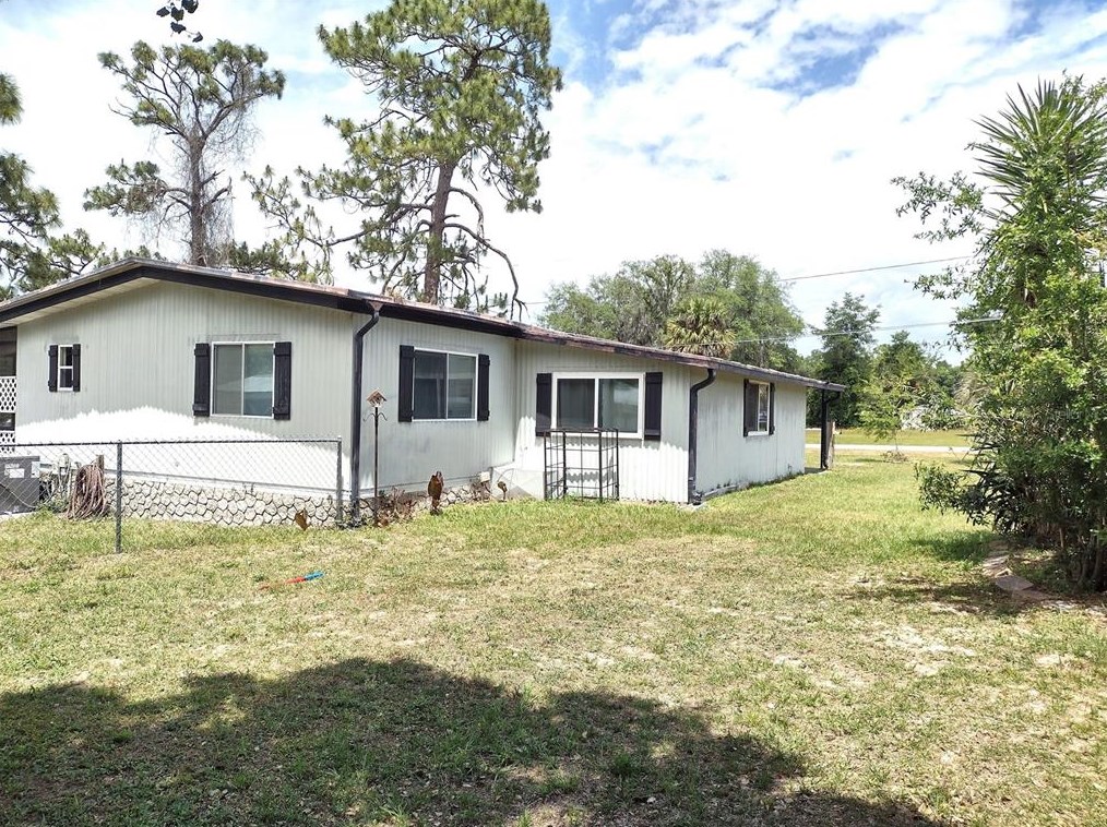 16674 102 Ave Rd, Summerfield FL  34491-8613 exterior