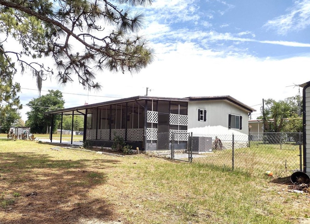 16674 102 Ave Rd, Summerfield FL  34491-8613 exterior