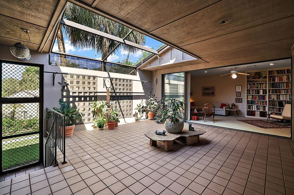 625 Sandlake Ct, Mount Dora FL  32757-6084 exterior