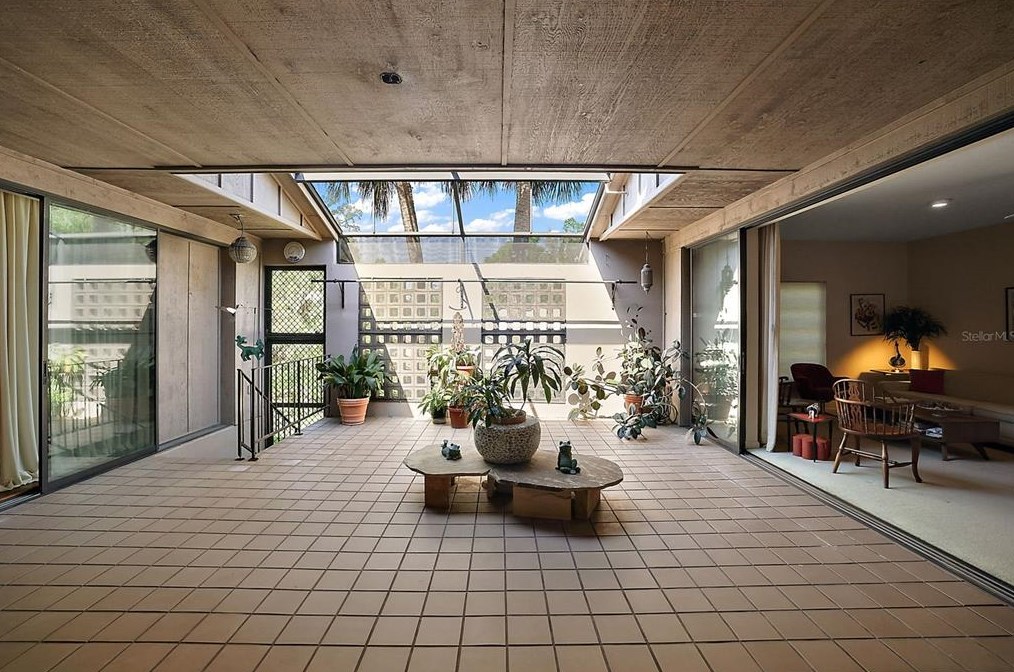 625 Sandlake Ct, Mount Dora FL  32757-6084 exterior