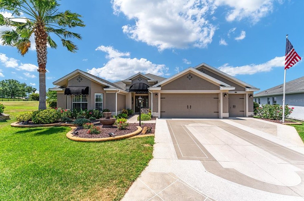 1973 Dipper Loop, Lady Lake, FL 32162-1043