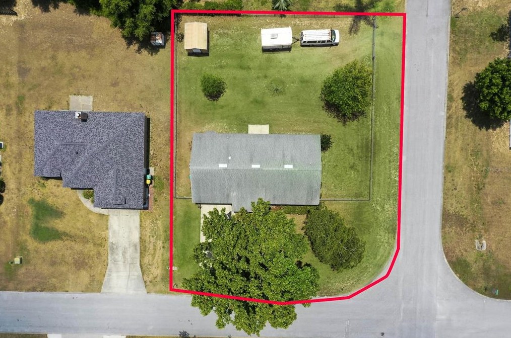 2600 Montecito Ave, Eustis FL 32726-4476 exterior