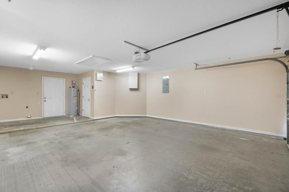 2600 Montecito Ave, Eustis FL 32726-4476 exterior