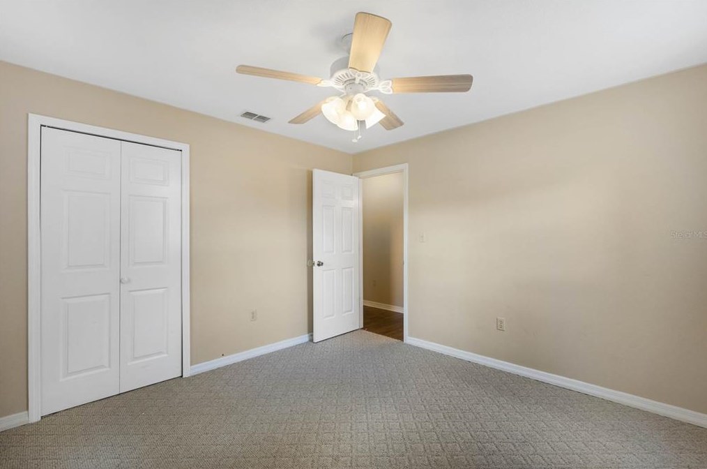 2600 Montecito Ave, Eustis FL 32726-4476 exterior