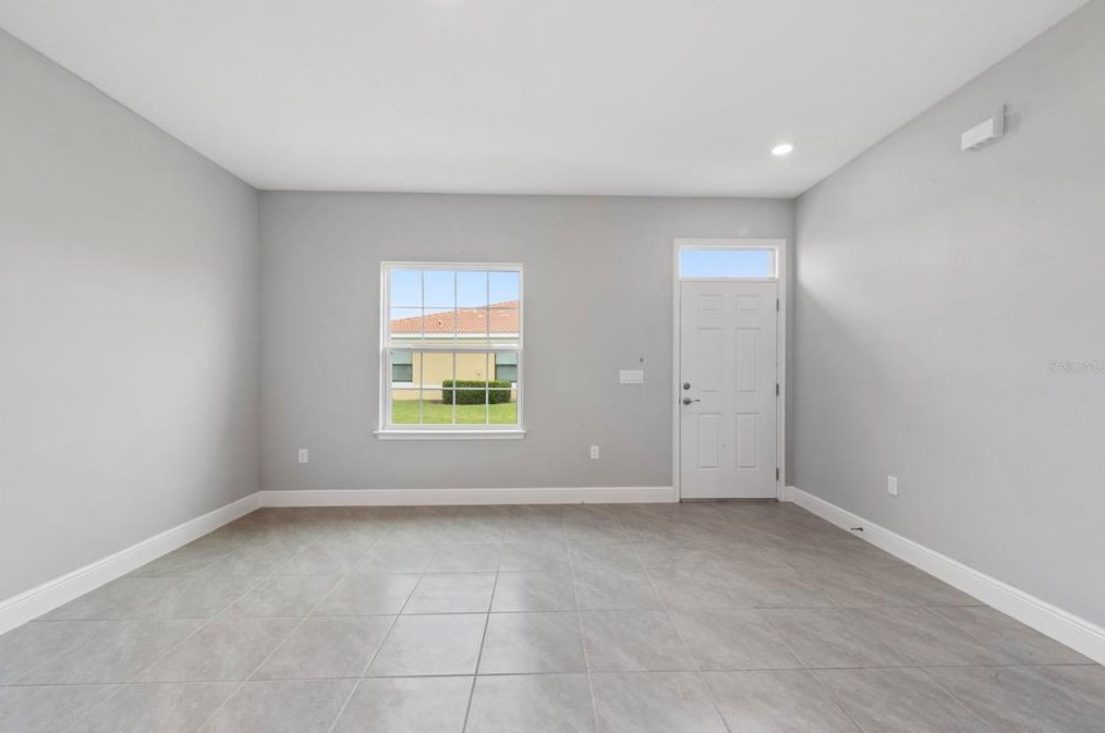 1744 Pacific Rd, Kissimmee, FL 34759