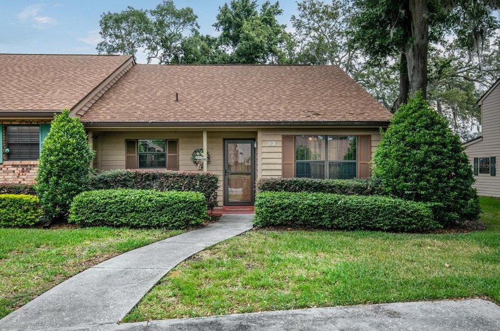 21 Cove Ln, Eustis, FL 32726-7314