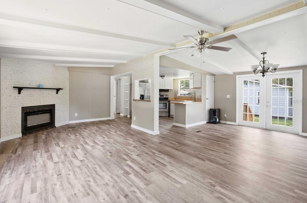 2981 Cr 426e, Lake Panasoffkee, FL 33538-4537