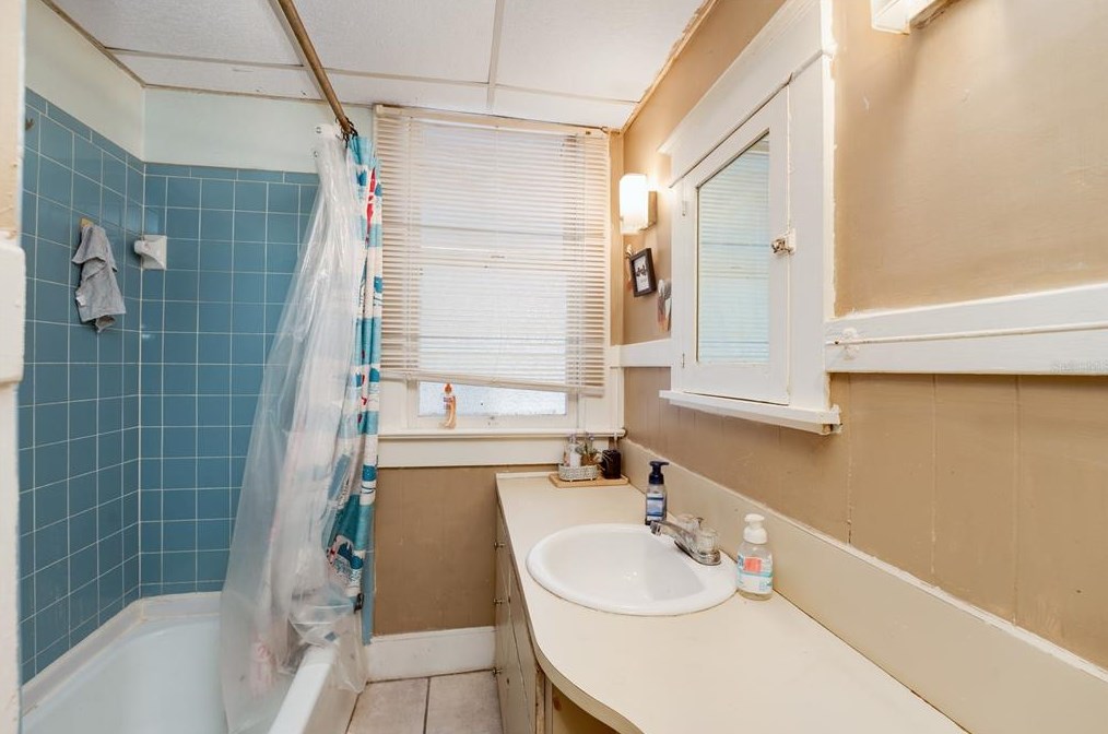 430 Lemon Ave, Eustis FL 32726-4133 exterior