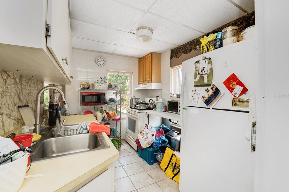 430 Lemon Ave, Eustis FL 32726-4133 exterior