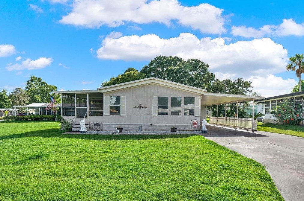 2541 Brookside Cir, Mount Dora, FL 32757-9725