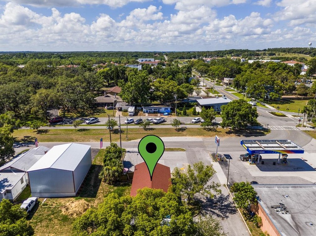 16927 Lakeside Dr, Montverde FL  34756-3247 exterior