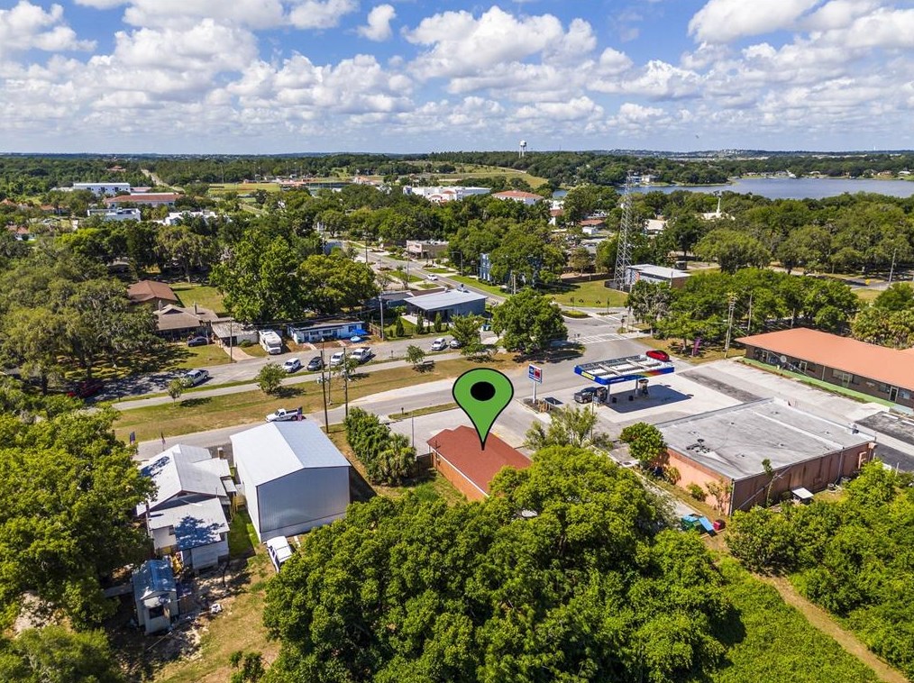 16927 Lakeside Dr, Montverde FL  34756-3247 exterior