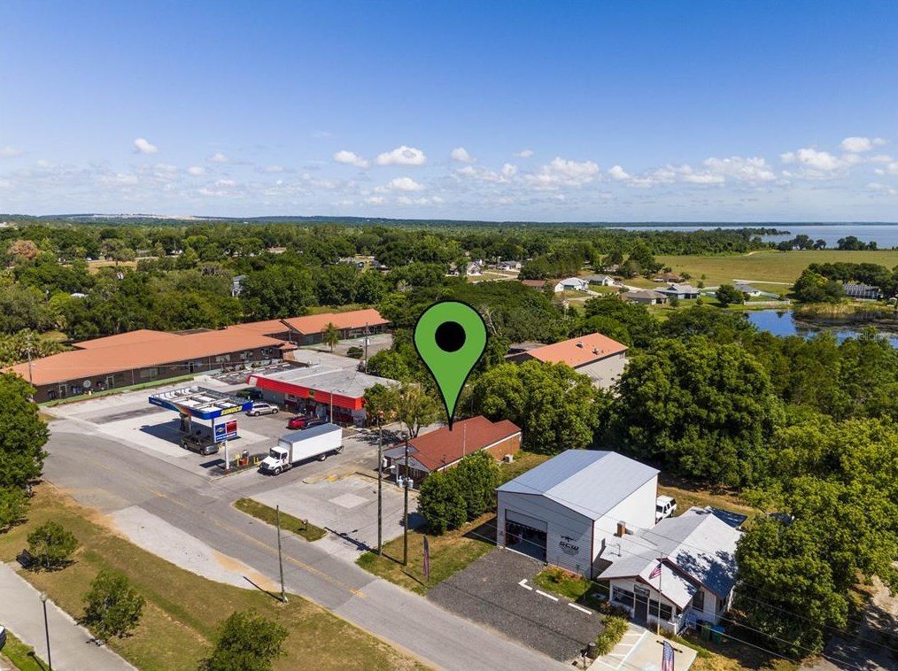 16927 Lakeside Dr, Montverde FL  34756-3247 exterior